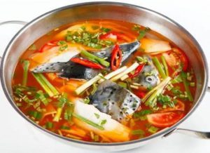 Canh chua ca hoi 3 300x218 - Top 14 món ăn ngon từ cá hồi cực kỳ bổ dưỡng cho cơ thể